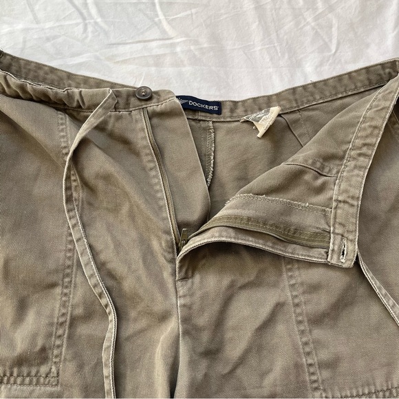 🪐vintage khaki utility shorts🪐 - Picture 3 of 4